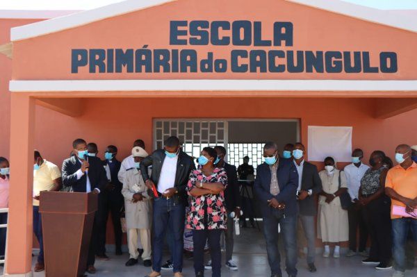  INAUGURAÇÃO DA ESCOLA DO CACUNGULO